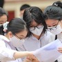 Thí sinh hốt hoảng khi thừa điểm vẫn trượt hết nguyện vọng xét tuyển đại học