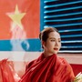 Nữ diễn viên VTV gây chú ý với bộ ảnh 'hòa bình đẹp lắm'