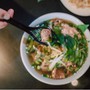 Không phải bún thang, món ăn chỉ từ 35.000 đồng/bát này mới là hương vị Việt lọt top ngon nhất thế giới