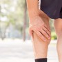 Tại sao chân bạn ngày càng yếu đi? Cảnh báo dấu hiệu sớm của 4 căn bệnh nguy hiểm!