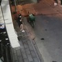 Điều tra vụ cô gái bị người mặc áo xe ôm công nghệ cướp giật điện thoại ở Hà Nội