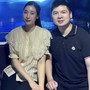 Chồng doanh nhân của Đỗ Mỹ Linh khoe ảnh vợ, fan chỉ ra một điểm chưa tinh tế