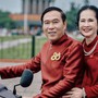 Vợ chồng nghệ sĩ Lan Hương - Đỗ Kỷ 'đu' trend 'Yêu áo dài - yêu đất nước'