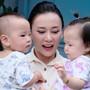 Cặp song sinh nhà Phương Oanh - Shark Bình đi học buổi đầu tiên đã 'sưng mắt'