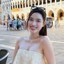 Đỗ Thị Hà khoe mình hạc xương mai, phụ kiện đắt đỏ ở trời Tây