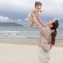 Cưng xỉu khoảnh khắc đáng yêu con gái Á hậu Vũ Hoàng My gây sốt mạng