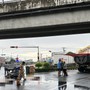 Va chạm với ô tô dưới cầu vượt, đôi vợ chồng tử vong tại chỗ