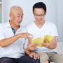 Lương hưu 14 triệu/tháng, cụ ông vẫn trả tiền khi đến nhà con ăn cơm: Dụng ý đằng sau khiến ai cũng bất ngờ