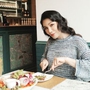 Hồ Quỳnh Hương ăn chay trường gần 20 năm, sức khoẻ và cuộc sống đều tốt lên, gia đình từ phản đối cũng bắt đầu ăn chay