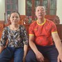 Bố mẹ Thái Sơn gác việc chợ đầu mối, tiếp lửa cho con trai trước giờ bóng lăn