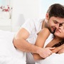 Khi gần gũi, nếu nàng có 3 cử chỉ này chứng tỏ cô ấy yêu bạn rất đậm sâu