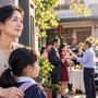 Chăm con hộ hàng xóm cả năm không lấy một đồng, câu nói ngày họ ăn mừng xe mới khiến tôi ngỡ ngàng
