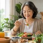 Dinh dưỡng sau tuổi 50: 5 thực phẩm nên ăn và 7 nhóm cần hạn chế để tuổi già sống khỏe