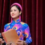 Mê mẩn vẻ đẹp của  NSND Thu Hà ở tuổi 57