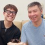 Con trai NSND Công Lý đến thăm bố trong ngày đặc biệt, diện mạo tuổi 21 gây chú ý