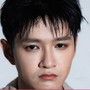 Ca sĩ ngất xỉu, thở oxy sau concert có 33 anh tài