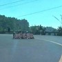 Ngồi chụp ảnh giữa khúc cua trên đèo Hải Vân, 6 phụ nữ bị phạt
