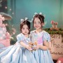 Con gái nhà Khánh Thi - Phan Hiển: Anna ra dáng chị cả, Lisa 3 tuổi đáng yêu như em bé bánh bao
