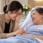 Tưởng mẹ chồng ghét bỏ vì 7 năm chỉ gọi bằng 'cô', bí mật trong phòng hồi sức khiến tôi bật khóc