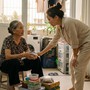 Đón mẹ chồng lên chung cư sống, những chiếc hộp nhựa cũ khiến tôi chạnh lòng