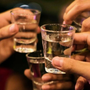 Cách làm chậm cơn say và giảm tổn thương gan do rượu trong ngày Tết