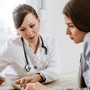 Phụ nữ dễ mắc ung thư thường có 4 thói quen này: Mong rằng bạn không có dù chỉ một!