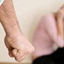 Giải cứu người phụ nữ bị chồng bạo hành trong đêm tại Hà Nội