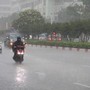 Miền Bắc lại hứng chịu những trận mưa như trút nước, khu vực nào là tâm điểm mưa lớn?