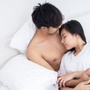 Vợ ngoại tình bỏ trốn, chồng lập tức cưới vợ 'đối thủ' khiến cả làng sửng sốt