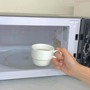 Mẹo khử mùi hôi lò vi sóng cực hay không phải bà nội trợ nào cũng biết