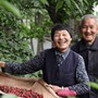 10 năm gửi tiền về quê báo hiếu cha mẹ, tôi sốc nặng khi thấy tài khoản chỉ còn 0 đồng