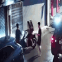Hà Nội: Làm rõ vụ hai cô gái bị nam thanh niên chặn xe, đấm đá lúc nửa đêm ở Xuân Đỉnh