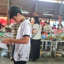 Sĩ tử và phụ huynh Hà Nội hồi hộp đến chùa Đậu cầu may trước 'cuộc đua' vào 10 căng thẳng