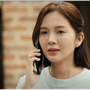 Mai (Ngọc Huyền) bất ngờ được mẹ của Trung (Đình Tú) mời sang nhà