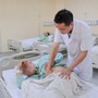 Ca can thiệp tán sỏi hiếm gặp: Thận 'chui lên ngực', cột sống gập cứng khiến đường vào gần như bị khóa kín