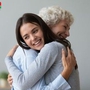 Không cần cố lấy lòng: 5 cách giúp mẹ chồng tự nhiên yêu quý bạn
