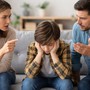 Cha mẹ càng hay nói 4 điều này, con cái càng dễ tổn thương và xa cách