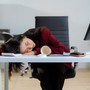Ăn xong chỉ muốn ngủ gục? Bác sĩ giải mã hiện tượng "say tinh bột" đang gây sốt mạng xã hội, 3 nhóm thực phẩm dễ khiến bạn mệt lả sau bữa ăn
