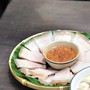 Ăn lại bát nước mắm thừa sau bữa cơm: Thói quen nhiều gia đình Việt duy trì nhưng có thể tiềm ẩn rủi ro sức khỏe