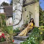 Nữ NSƯT biến mất khỏi showbiz Việt 20 năm giờ sống trong biệt thự 4.000m2 ở ngoại ô nước Pháp, đẹp như cổ tích