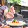 5 thói quen ăn tối làm giảm tuổi thọ, nhiều người Việt vẫn đang mắc phải