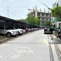 Hà Nội: Sau 'tối hậu thư' của chính quyền, loạt bãi xe không phép tại Hà Đông vẫn vô tư hoạt động