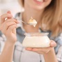 Bí quyết sống thọ: Sau tuổi 60, ăn sữa chua vào 3 khung 'giờ vàng' này giúp cơ thể khỏe mạnh hơn