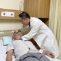 Người đàn ông 61 tuổi nhập viện khi ung thư đã lan khắp cơ thể sau nhiều năm chữa thuốc nam