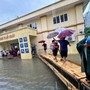 Sau lệnh mở cửa xả đáy hồ Hòa Bình: Hà Nội yêu cầu người dân dọc 3 tuyến đê khẩn trương chủ động ứng phó