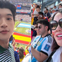 Hà Phương, HIEUTHUHAI, Phượng Hồng Kông khiến fan nức nở khi đến Mỹ xem Chung kết World Cup 2026