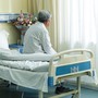 Nằm viện 7 ngày, nhìn thái độ của 3 con, tôi mới hiểu: Tuổi già muốn an nhàn phải giữ chặt 3 thứ