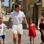 Khoảnh khắc nghỉ hè tuyệt đẹp ở Ý của gia đình Hồ Ngọc Hà - Kim Lý