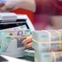 Có 100 triệu đồng gửi tiết kiệm Vietinbank, Agribank nhận bao nhiêu tiền lãi?