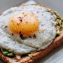 Ăn trứng vào bữa sáng đừng quên 4 thực phẩm này: Không chỉ no lâu mà còn giúp hấp thu dinh dưỡng tốt hơn